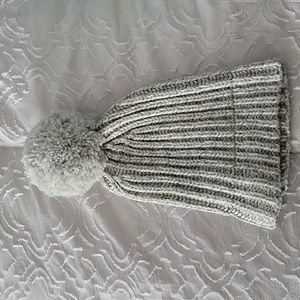 NWT Urban Outfitters BDG grey beanie with pompom